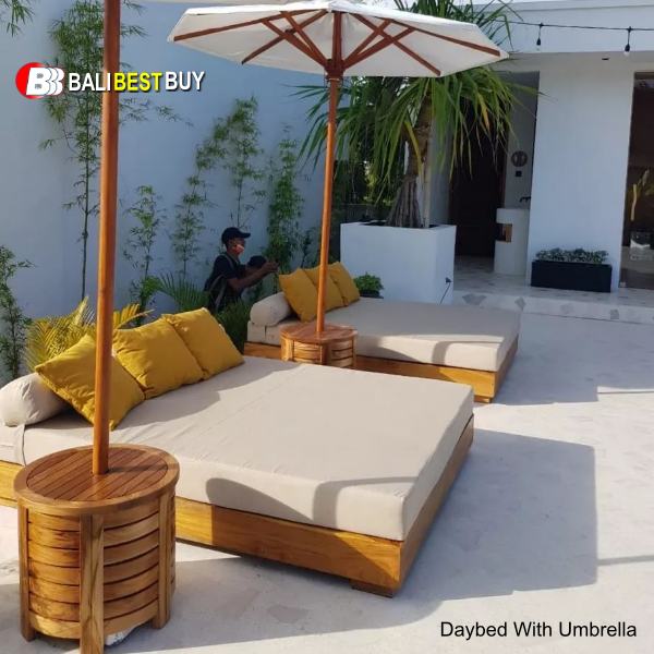 Daybed With Umbrella