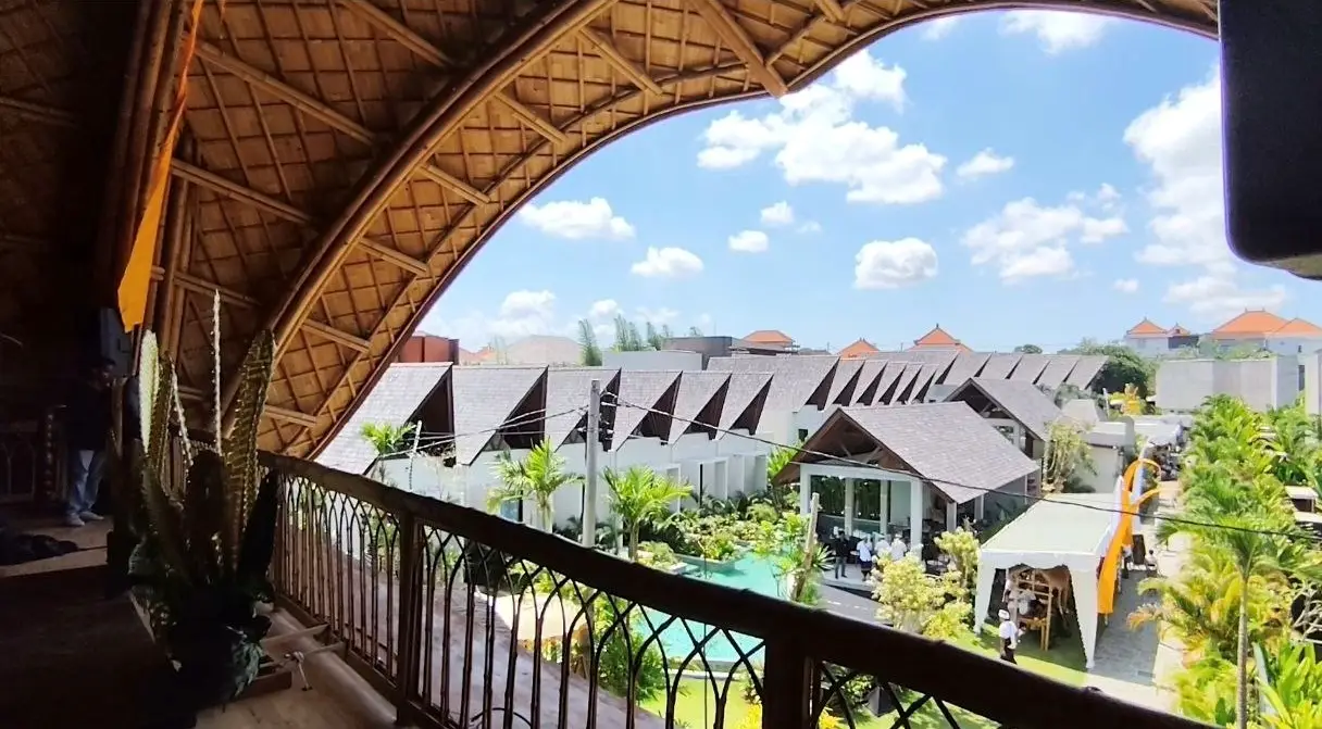 Lokale Resort Pererenan custom furniture project